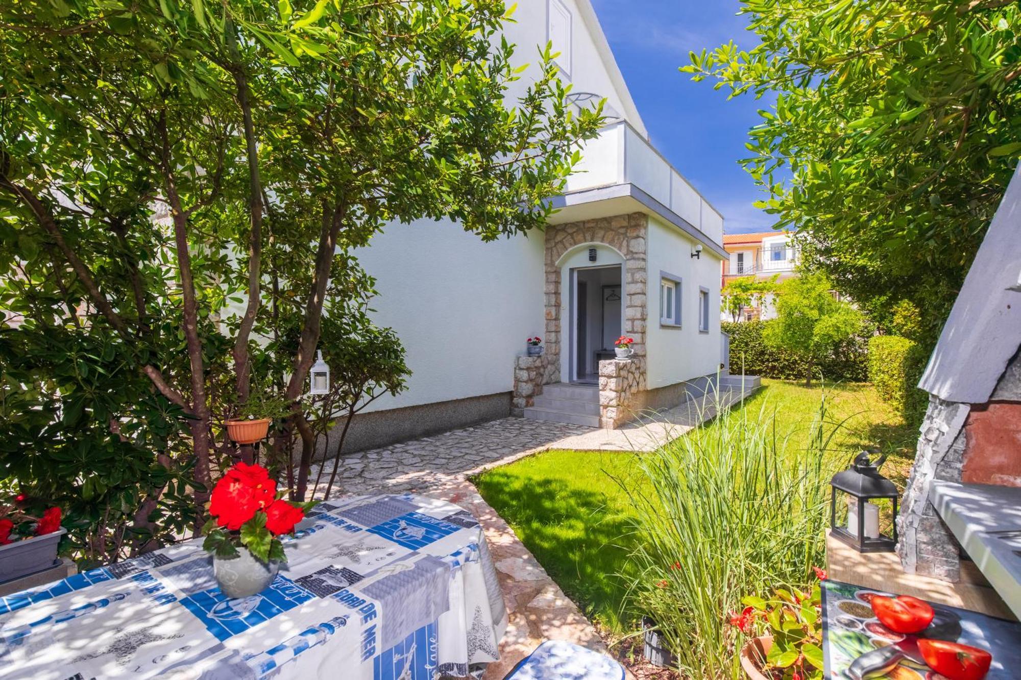 Apartment Tara With Seaview Крк Екстер'єр фото
