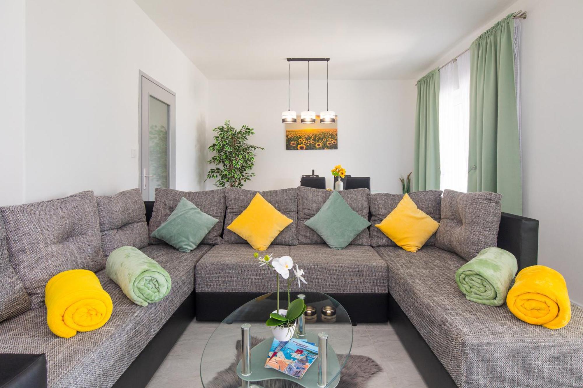 Apartment Tara With Seaview Крк Екстер'єр фото